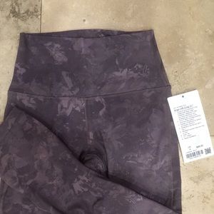 NWT Lululemon align hr crop 4